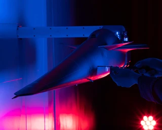 p22-011-147-web_320x257