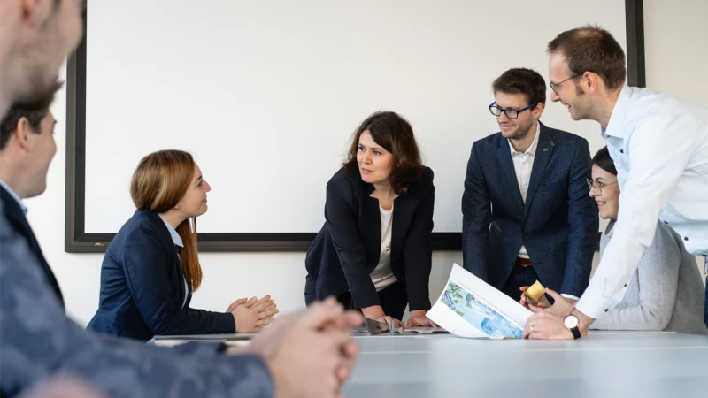 MTU-Führungskraft Dr. Mihaela Sorina Seitz fördert MINT-Studentinnen